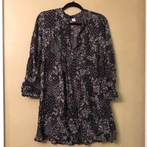 LIKE NEW Black and White patterned mini dress